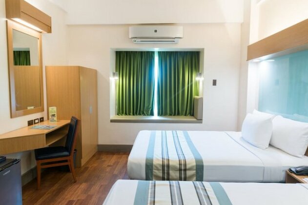Microtel by Wyndham South Forbes - Photo5