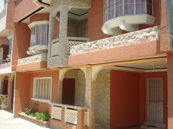 3br Tagaytay Townhouse For Daily Rent