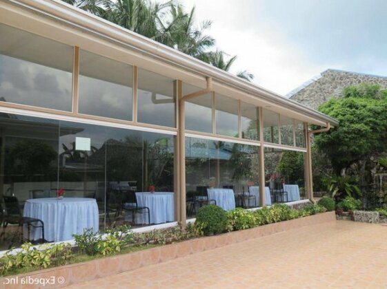 Emiramona Garden Hotel - Photo2