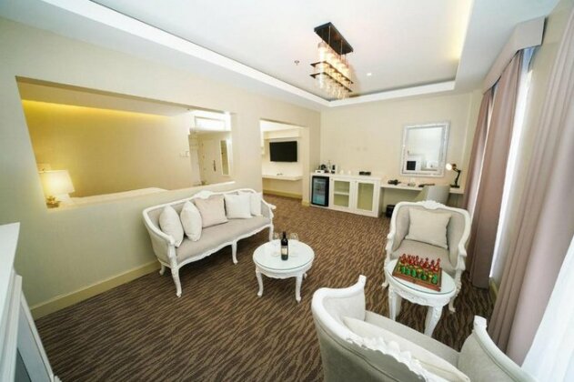 Hotel Carlito Tagaytay - Photo4