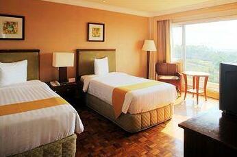 Taal Vista Hotel - Photo3
