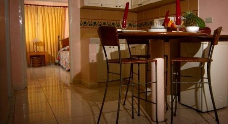 Tagaytay Country Hotel - Photo3