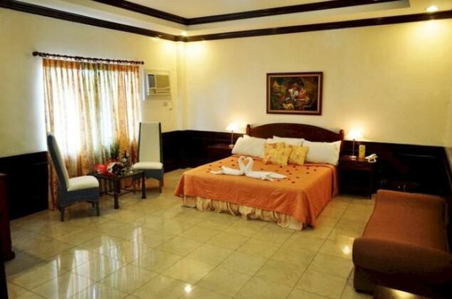 Tagaytay Country Hotel - Photo4