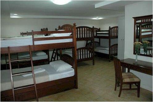 Tagaytay Country Hotel - Photo5