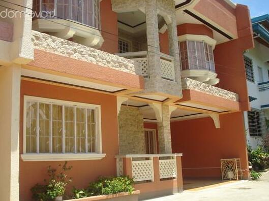 Townhouse for Rent in Tagaytay City