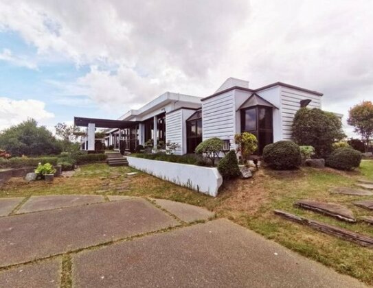 White Mansion Tagaytay - Photo3