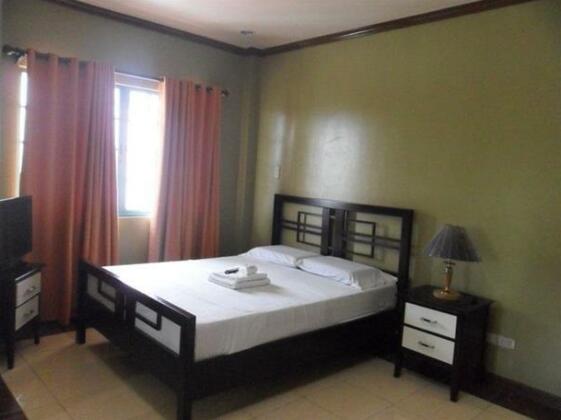 ZEN Rooms Casa Marcosa Tagaytay - Photo4