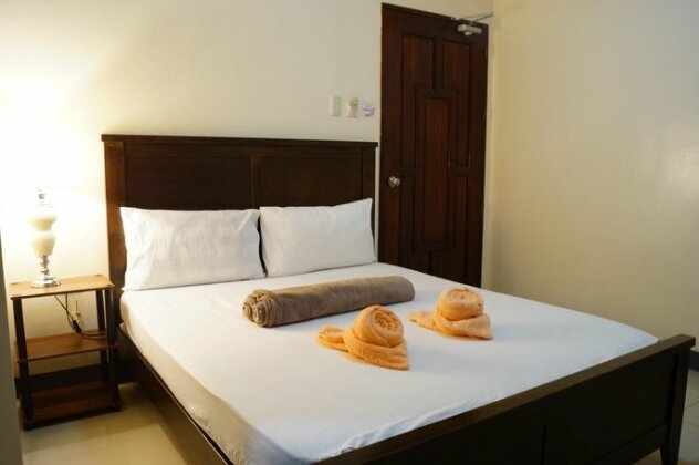 B&J Guest House and Tours - Photo4