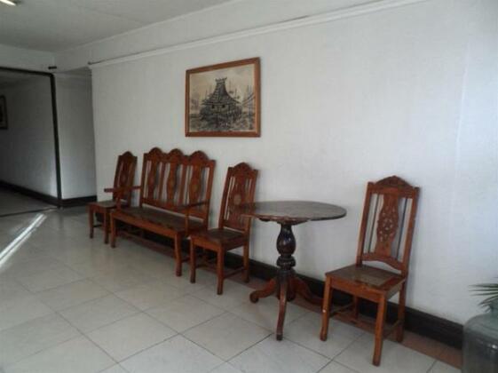 Chriscent Ville Hotel - Photo5