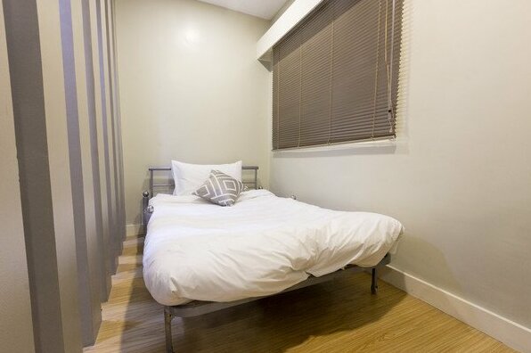 Classy 1-bedroom Duplex in BGC 1120C