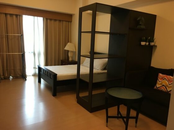 Fully Furnished Studio Suite 3 in BGC - Photo2