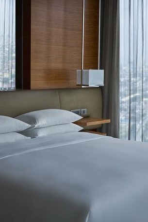 Grand Hyatt Manila - Photo5