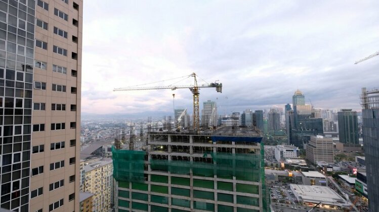 Infinity Tower BGC by StayHome Asia - Photo3