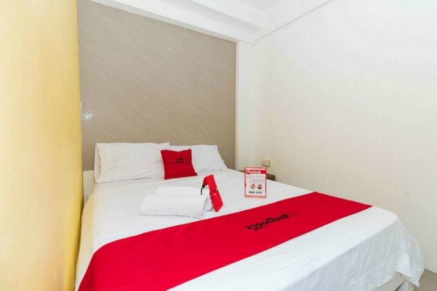 RedDoorz near Mckinley Hill Taguig - Photo5