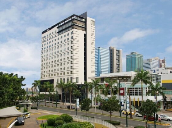 Seda Bonifacio Global City