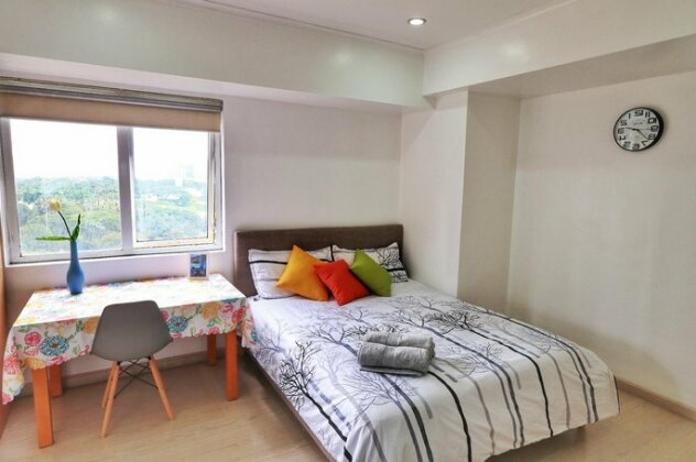 South of Market Spacious 2BR w/ Parking 50M WiFi - Photo3