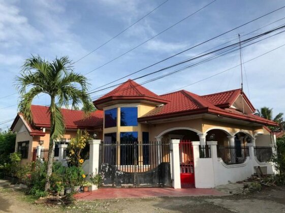Tagum City Family Vacation House - Entire House 3BR
