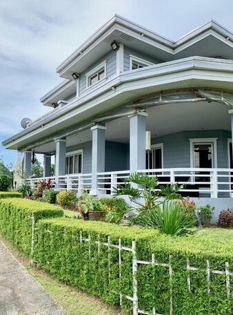 Tagaytay House in Verandas - Photo2