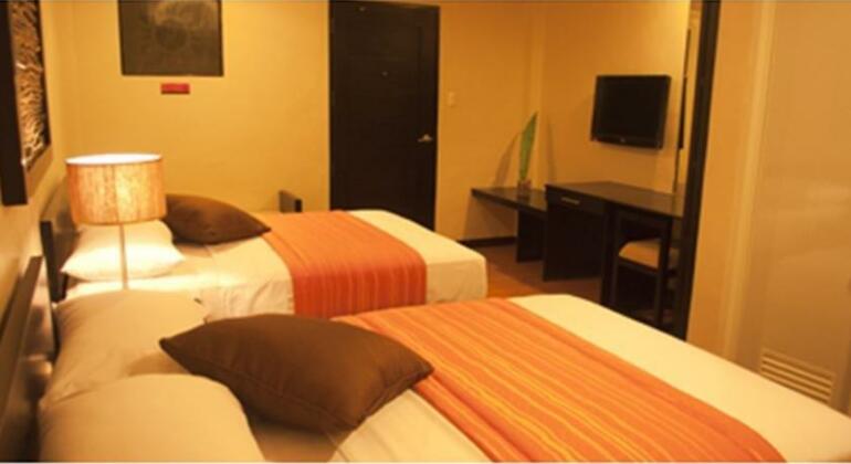 L Square Hotel (Tarlac) 