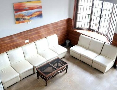 New Premier Hotel - Photo2