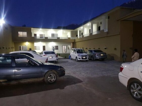 United Hotel Gilgit - Photo2