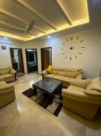 Hill View/ 2BHK Cozy Apartment/ Central City - Photo2