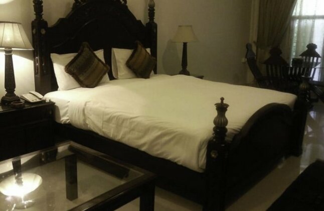 Margalla Lodge - Photo3