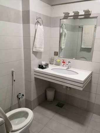 Country Club Apartment - Photo5