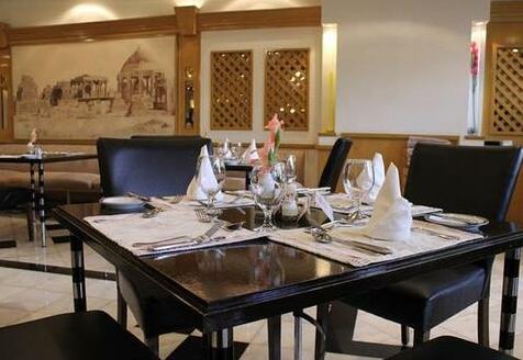 Karachi Marriott Hotel - Photo4