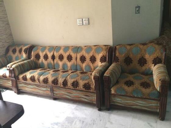  Photo 2