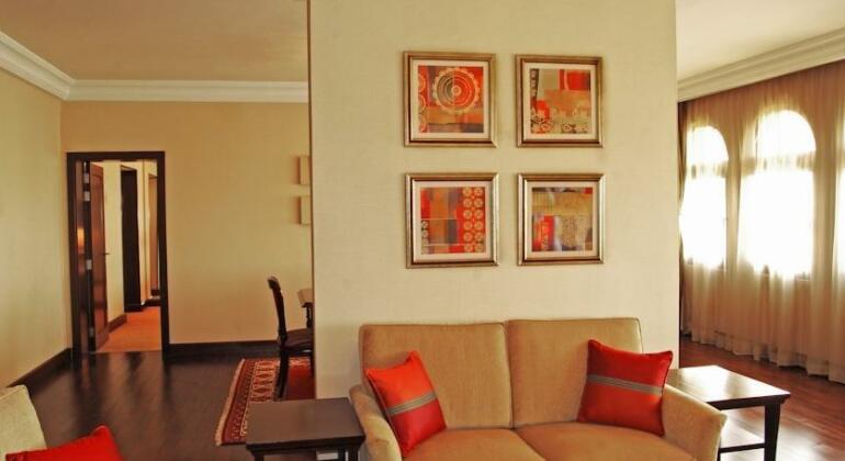 Movenpick Hotel Karachi - Photo2