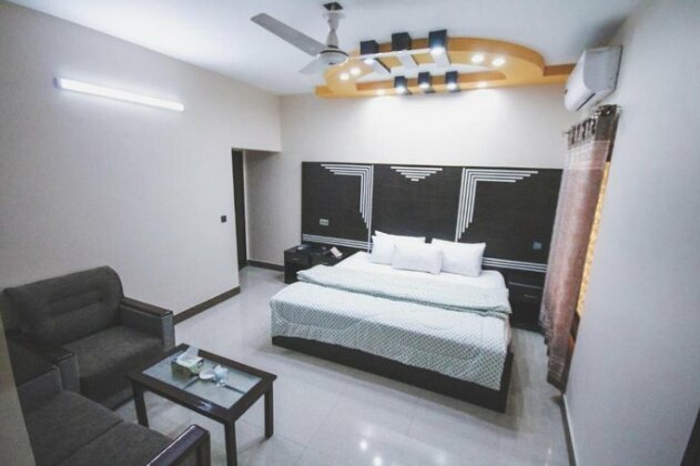 Regalia inn - Photo4