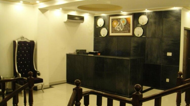 British Hotel Lahore - Photo4
