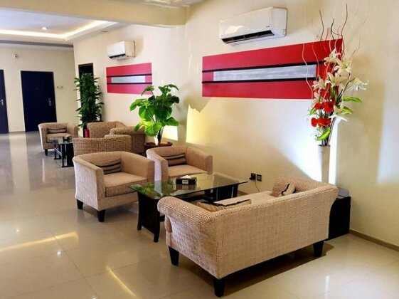 Grand Enclave - Photo2