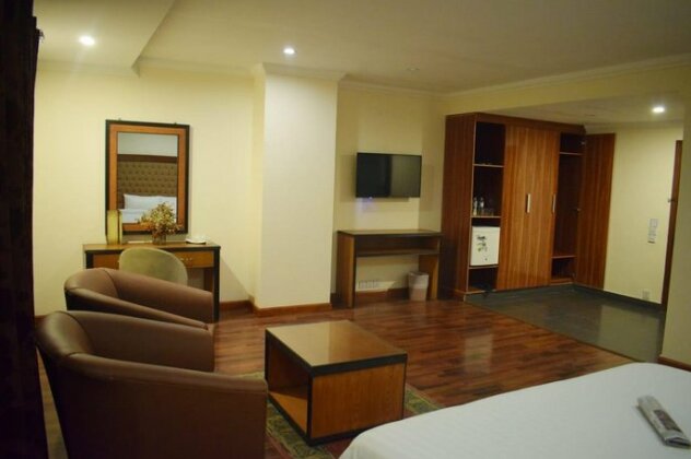 Grand Millennium Hotel - Photo2