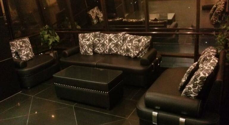 Hilton Suites - Photo3