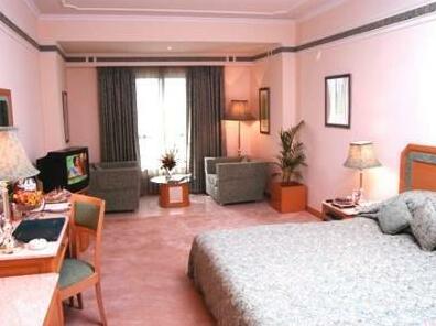 Hospitality Inn Lahore - Photo2