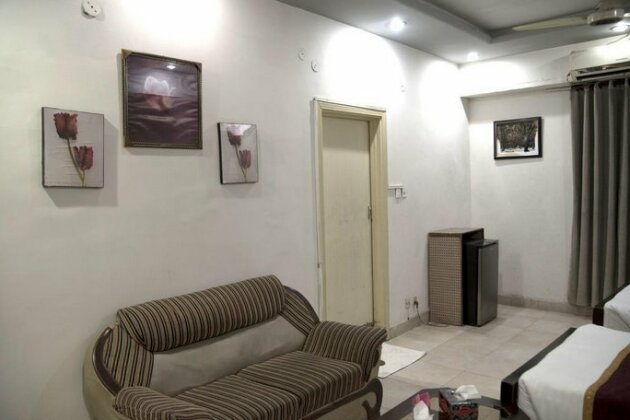Hotel Premier Inn Davis Road - Photo5
