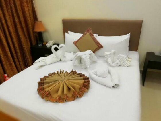 Kumail's Continental Hotel - Photo5