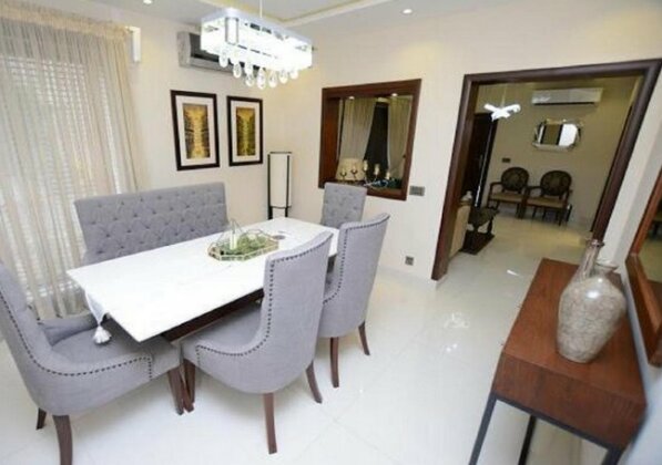 Luxury Spacious Golf Community Apartment - Photo4