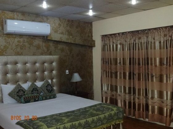 Mall View Hotel Gulberg