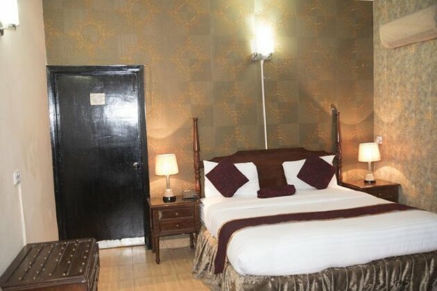 Mall View Hotel Gulberg - Photo5
