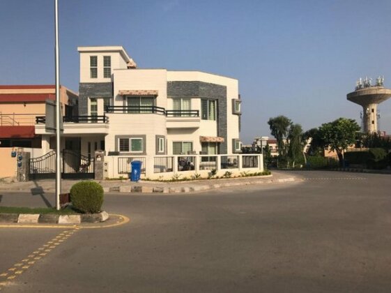Bahria Villa Apartments