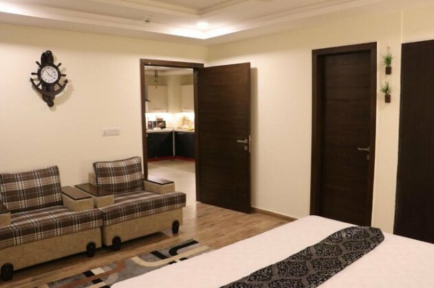 Executive One-Bedroom Apartment With Free Wifi Netflix Breakfast In Bahria Town - Photo5