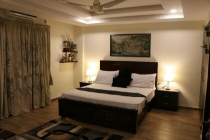 Executive One-Bedroom Apartment With Free Wifi Netflix Breakfast In Bahria Town