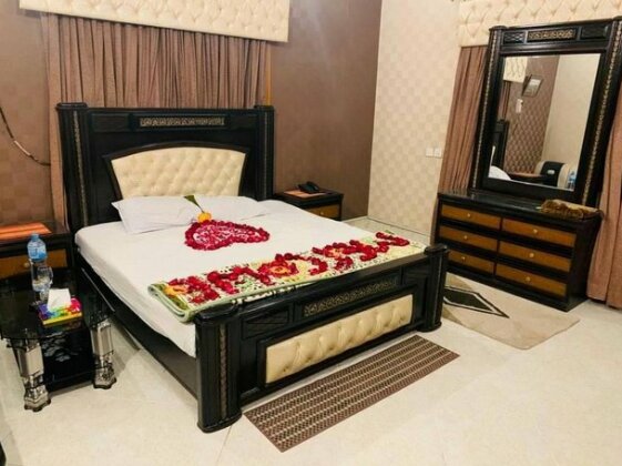 Holiday Inn Guest House Sukkur - Photo4
