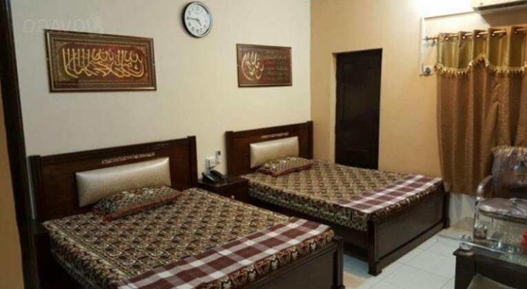 Tourist Lodge Guest House - Photo2