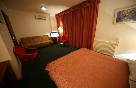 Eurohotel Baniocha - Photo2
