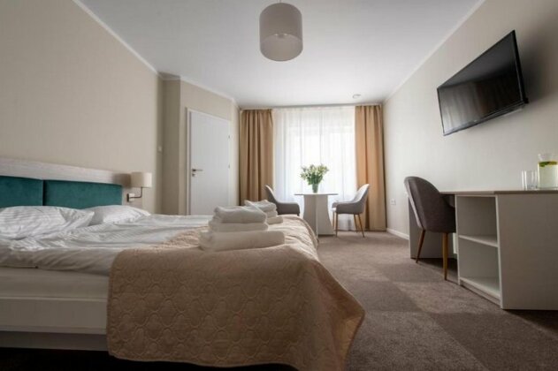 Bialy Gosciniec - Photo2