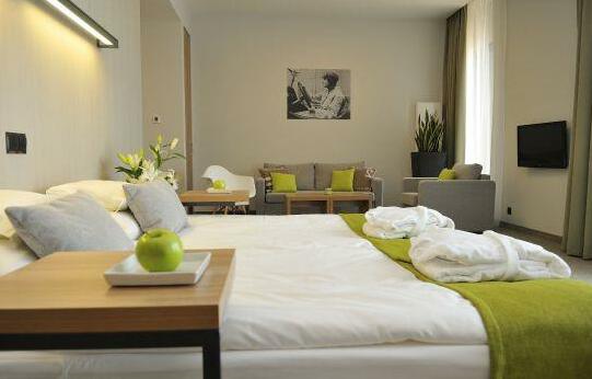 Hotel Bonifacio Ciechanow - Photo4
